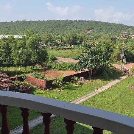 Oasis Beach Resort Goa Exterior photo