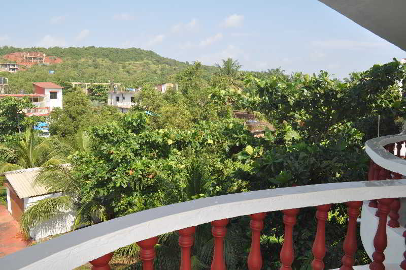 Oasis Beach Resort Goa Exterior photo
